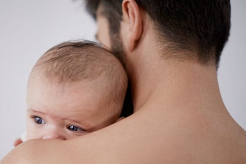 רפלוקס אצל תינוקות: תסמינים ודרכי טיפול