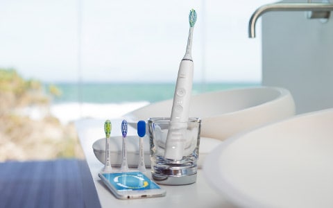 Sonicare DiamondClean Smart - מוצר לבן